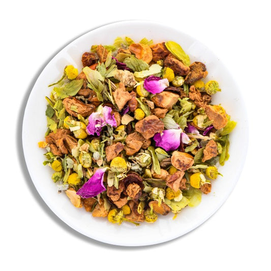 Favorite Dream organic herbal infusion with chamomile, valerian root, passionflower, hops, elderflower, rose petals, apple and rosehip.